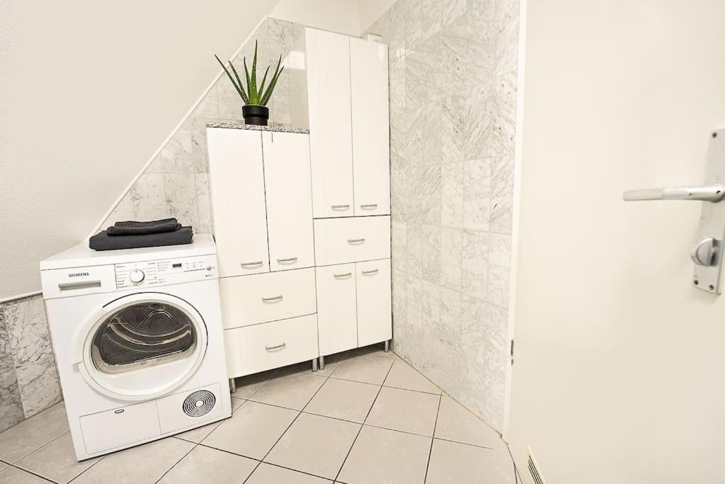 Loft Mit Billard-Tisch Und Ps4 Apartman Wuppertal Kültér fotó
